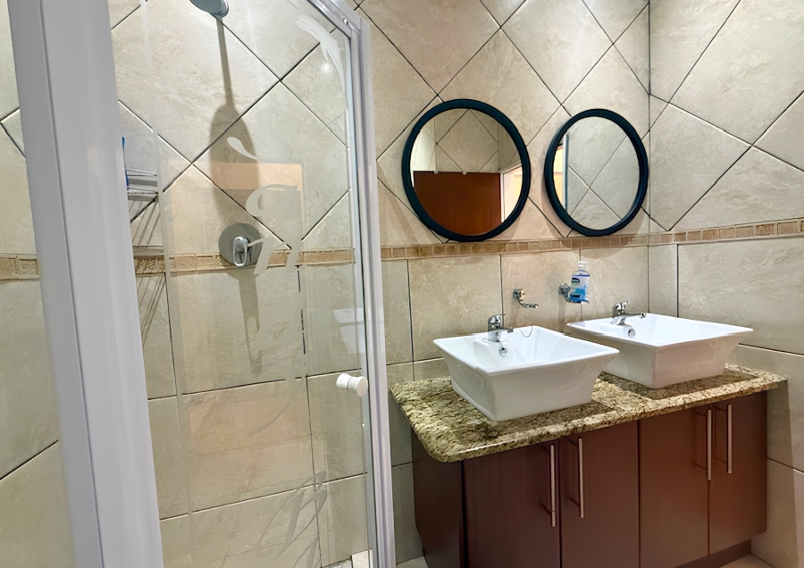 2 Bedroom Property for Sale in Beachfront Western Cape